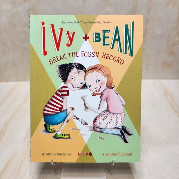Ivy + Bean Girls Youth Chapter Books by Annie Barrows + Sophie Blackall - Picture 7 of 13